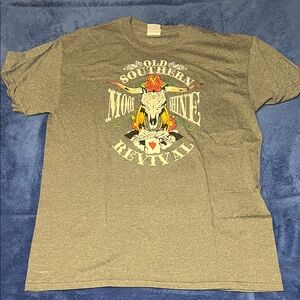 NWOT Gildan Gray Old Southern Moonshine Revival Graphic Tee